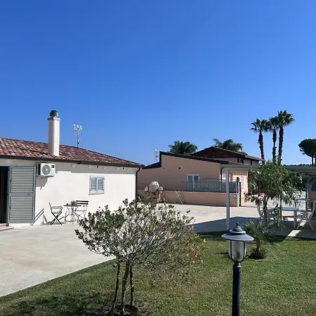 Dom wakacyjny Casa Camari *